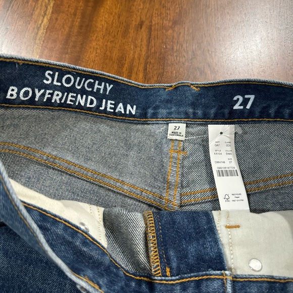 New! J. Crew Slouchy Boyfriend Jeans in Barn Wash Size 27 - Picture 4 of 10